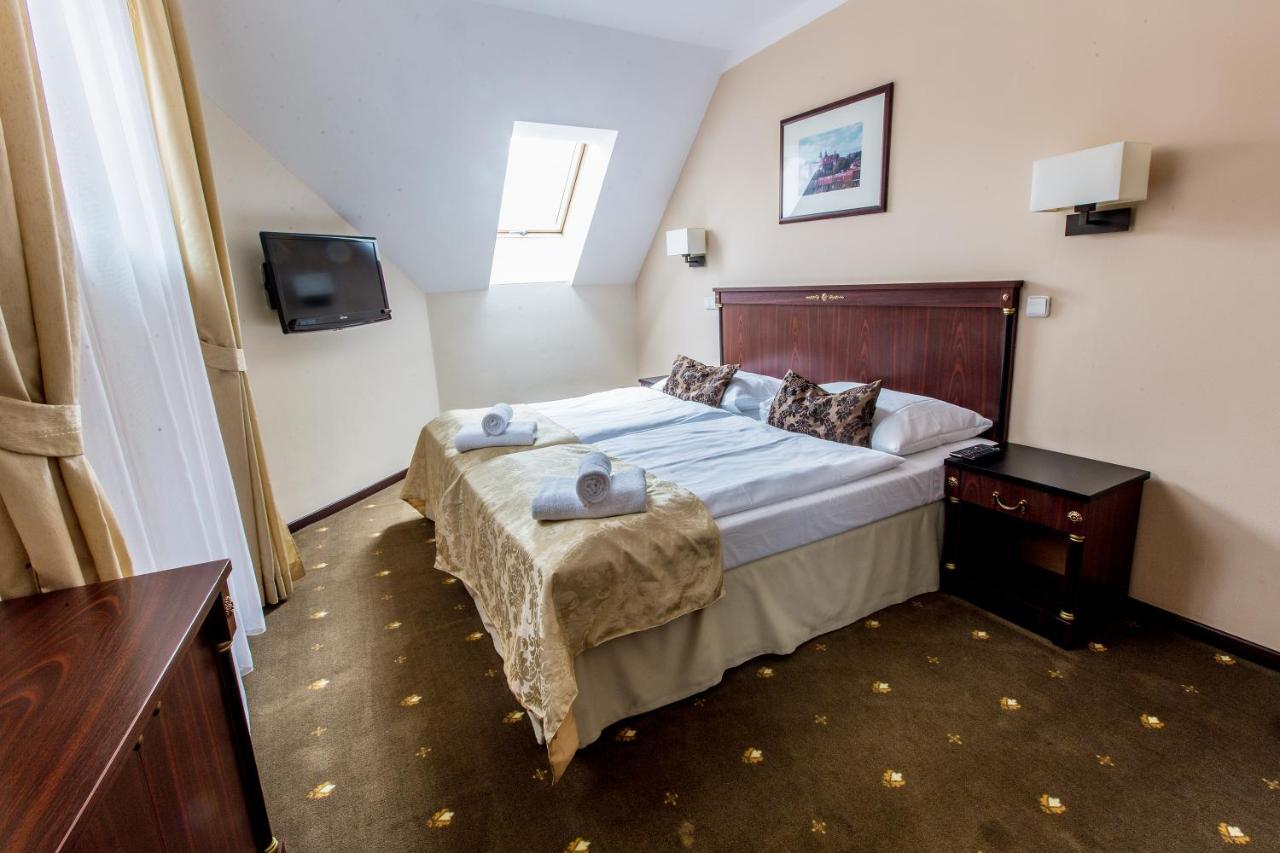 Hotel & Apartments U Cerneho Orla Třebíč Eksteriør billede